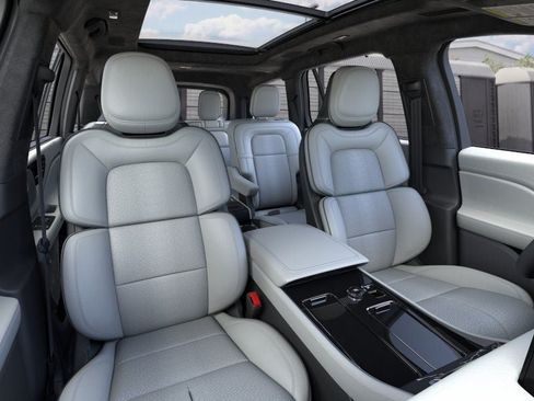 New 2026 Lincoln Aviator Black Label w/ Jet Appearance Package AWD/4WD image 10
