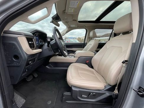 Used 2024 Ford Expedition Max Limited AWD/4WD image 7