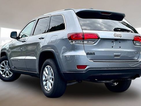 Used 2021 Jeep Grand Cherokee Laredo AWD/4WD image 4