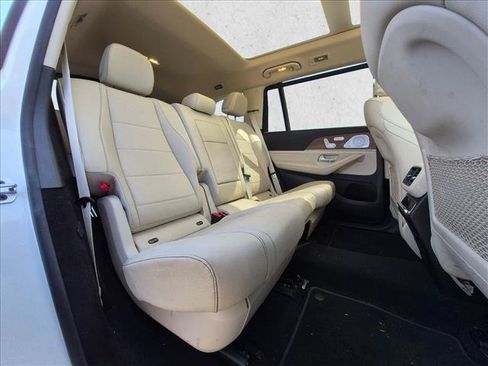 Used 2021 Mercedes-Benz GLS 450 4MATIC image 18