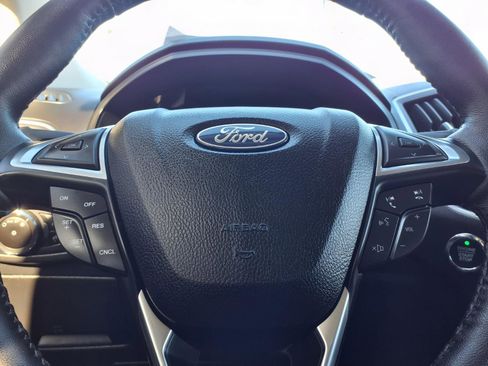 Certified 2023 Ford Edge Titanium image 16