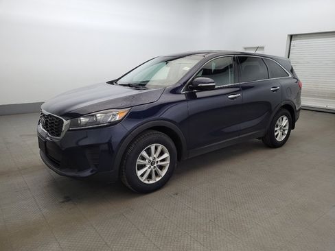 Used 2020 Kia Sorento LX FWD image 2