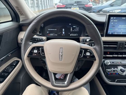 Used 2022 Lincoln Corsair Reserve w/ Equipment Group 201A image 11