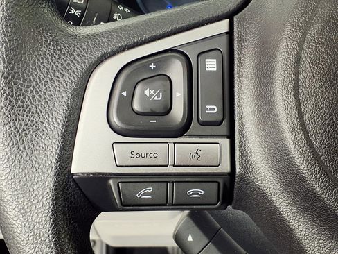 Used 2018 Subaru Forester 2.5i Premium image 17