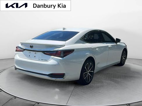 Used 2023 Lexus ES 250 w/ Premium Package image 6