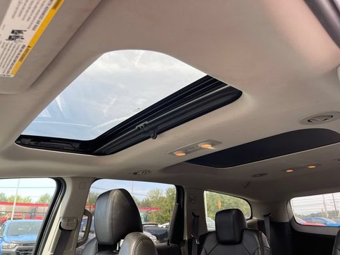 Used 2010 Chevrolet Traverse LT w/ Personal Connectivity Package AWD/4WD image 9