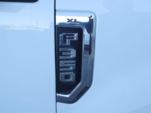 Used 2018 Ford F350 XL w/ Power Equipment Group image 12