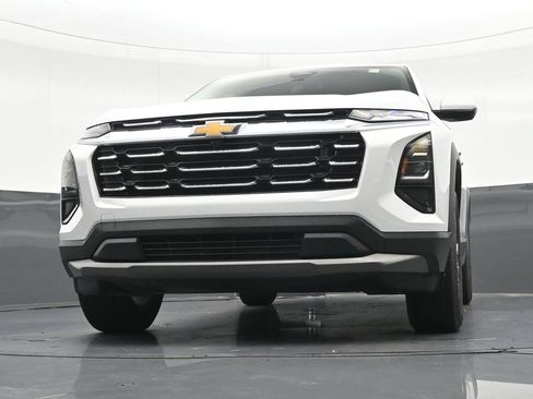 Used 2026 Chevrolet Equinox LT AWD/4WD image 31
