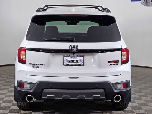 Used 2025 Honda Passport TrailSport image 4