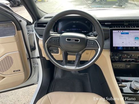 Used 2024 Jeep Grand Cherokee Limited w/ Luxury Tech Group II image 24