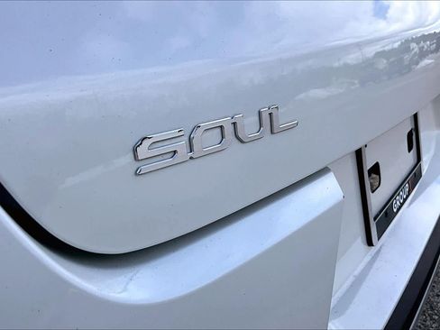 Used 2019 Kia Forte LXS image 10