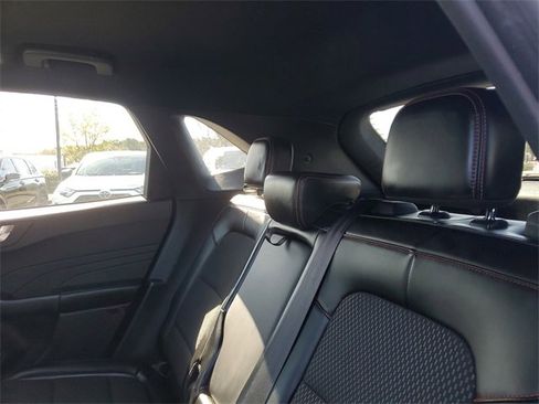 Used 2024 Ford Escape ST-Line image 9