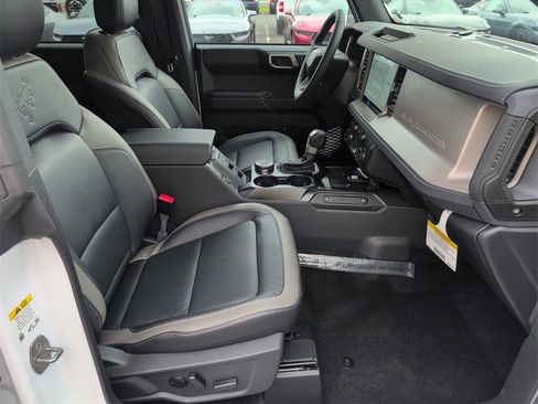 New 2025 Ford Bronco Outer Banks image 31