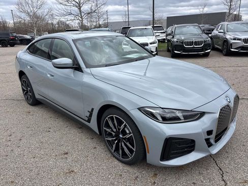 New 2026 BMW i4 xDrive40i image 3