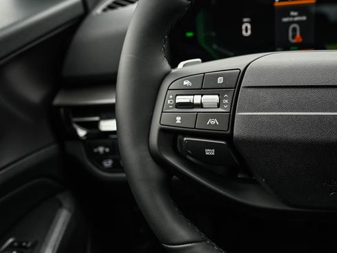 New 2026 Kia Sportage EX image 21