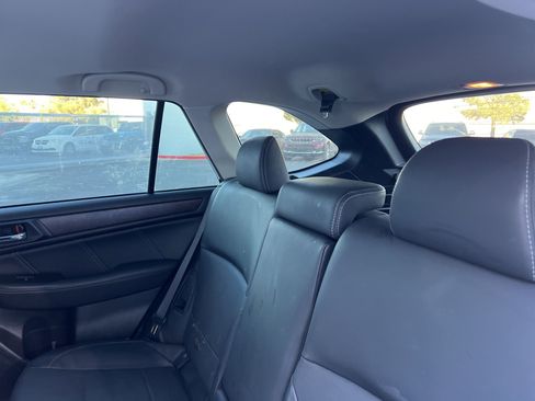 Used 2019 Subaru Outback 2.5i Limited image 10