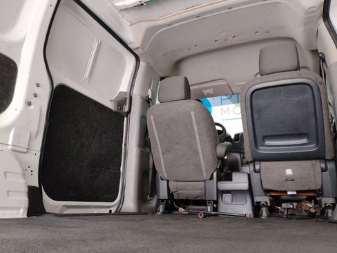 Used 2017 Nissan NV200 S image 38