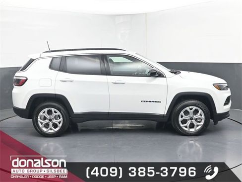 New 2026 Jeep Compass Latitude image 2