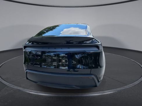 Used 2026 Tesla Model Y 2WD image 7