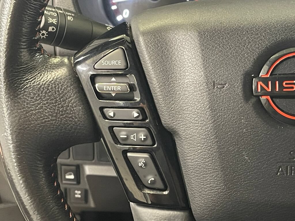 Used 2023 Nissan Frontier PRO-4X w/ Technology Package AWD/4WD image 17