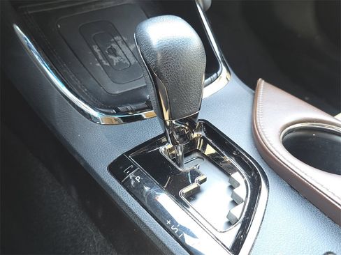 Used 2016 Toyota Avalon XLE Premium image 34