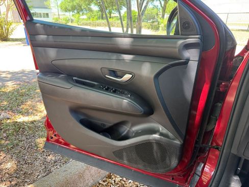 Used 2025 Hyundai Tucson SEL image 18