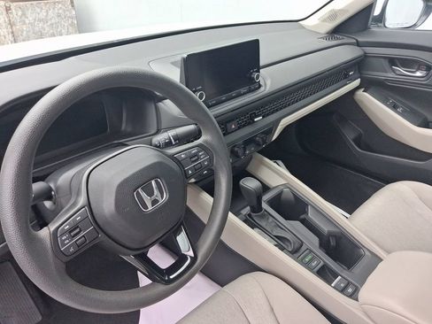 Used 2024 Honda Accord EX image 4