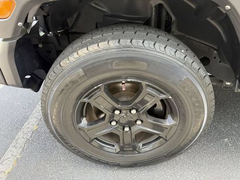 Used 2022 Jeep Wrangler Sport AWD/4WD image 33
