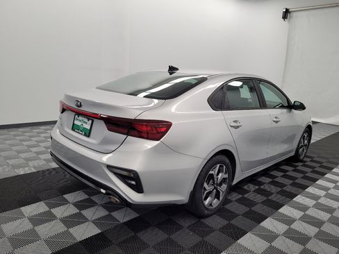 Used 2021 Kia Forte LXS FWD image 9