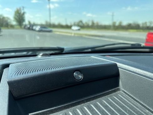 Used 2020 Ford F150 Lariat w/ Equipment Group 502A Luxury image 38