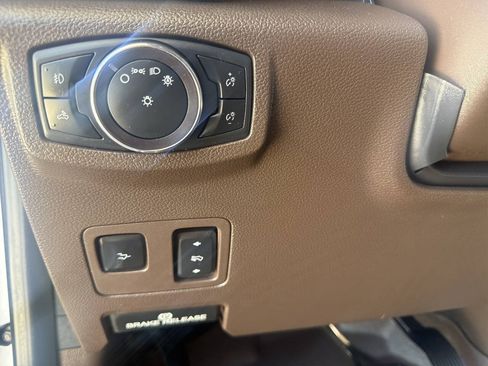 Used 2019 Ford F350 King Ranch w/ King Ranch Ultimate Package AWD/4WD image 31