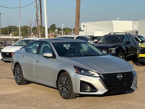 New 2025 Nissan Altima 2.5 SV w/ SV Premium Package image 5