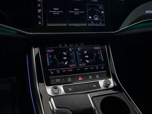 Used 2021 Audi Q8 Premium Plus image 36