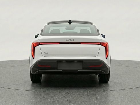 Used 2025 Kia K4 LXS FWD image 7