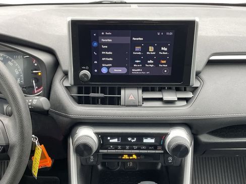 Used 2023 Toyota RAV4 LE image 13