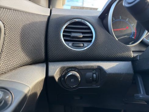 Used 2011 Chevrolet Cruze Eco image 22