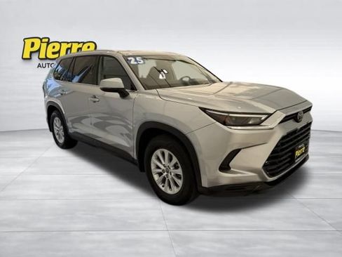 Used 2025 Toyota Grand Highlander AWD image 7