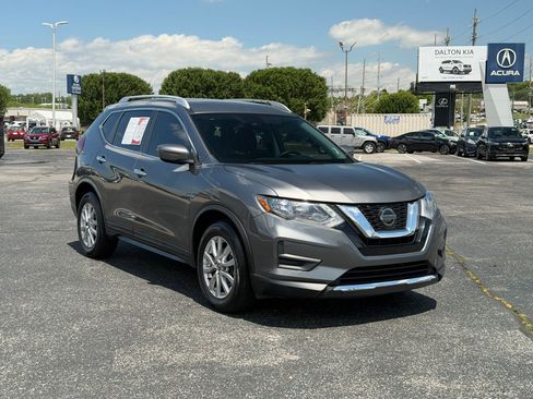 Used 2020 Nissan Rogue SV FWD image 7