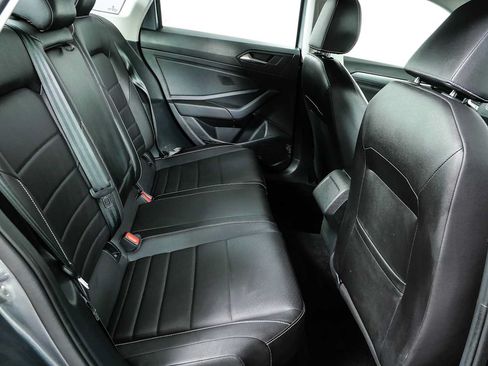 Certified 2024 Volkswagen Jetta SE FWD image 18