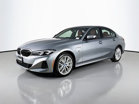 Certified 2023 BMW 330e w/ Driving Assistance Package image 3