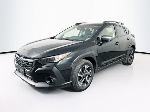 Used 2025 Subaru Crosstrek 2.0i Premium AWD/4WD image 3