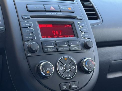 Used 2013 Kia Soul image 21