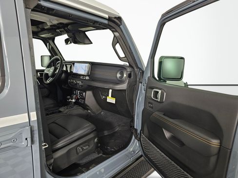 New 2026 Jeep Wrangler Unlimited Sahara w/ Whitecap Package AWD/4WD image 38