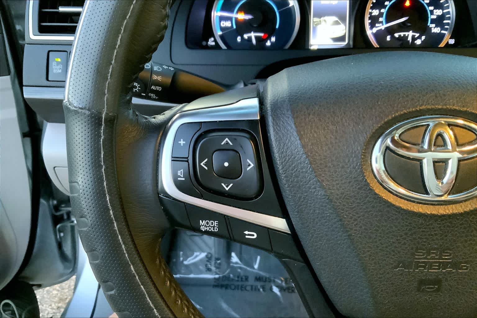 Used 2017 Toyota Camry XLE w/ Moonroof Package FWD image 24