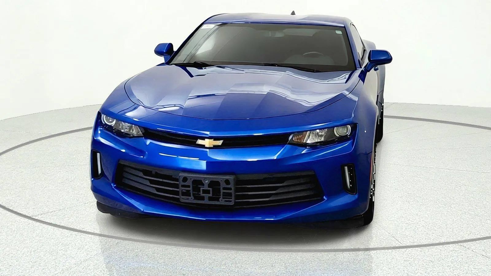 Used 2017 Chevrolet Camaro LT w/ Technology Package RWD image 2
