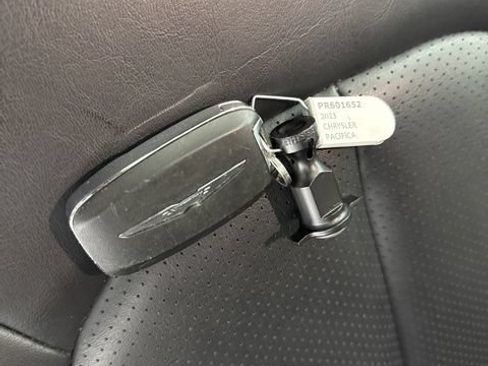 Used 2023 Chrysler Pacifica Touring-L FWD image 28