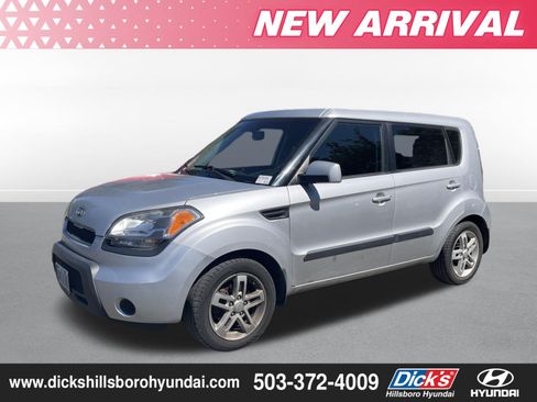 Used 2011 Kia Soul + FWD image 1