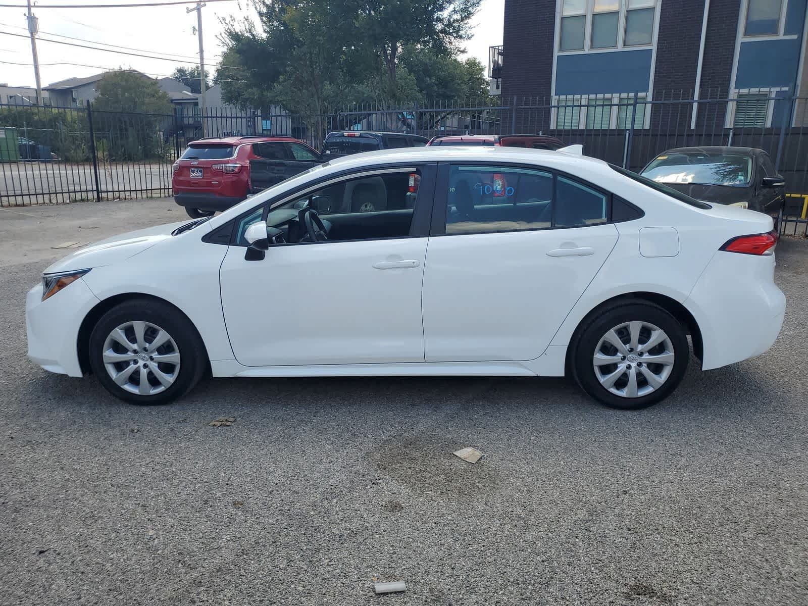 Used 2026 Toyota Corolla LE FWD image 3
