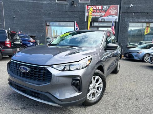 Used 2024 Ford Escape Active w/ Tech Pack #1 AWD/4WD image 1