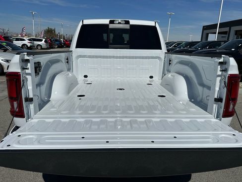 New 2026 RAM 2500 Laramie w/ Night Edition AWD/4WD image 19
